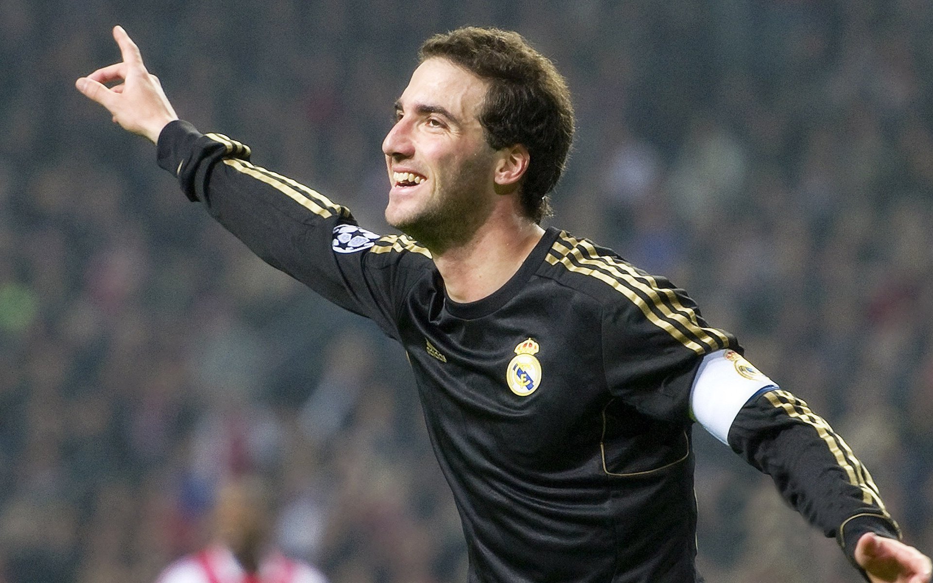 网球比赛底线对攻持续上演